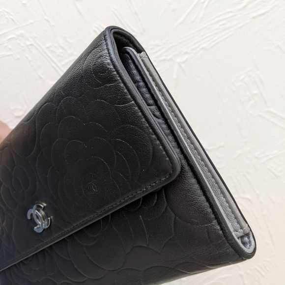 Chanel Camellia wallet - Picture 11 of 12
